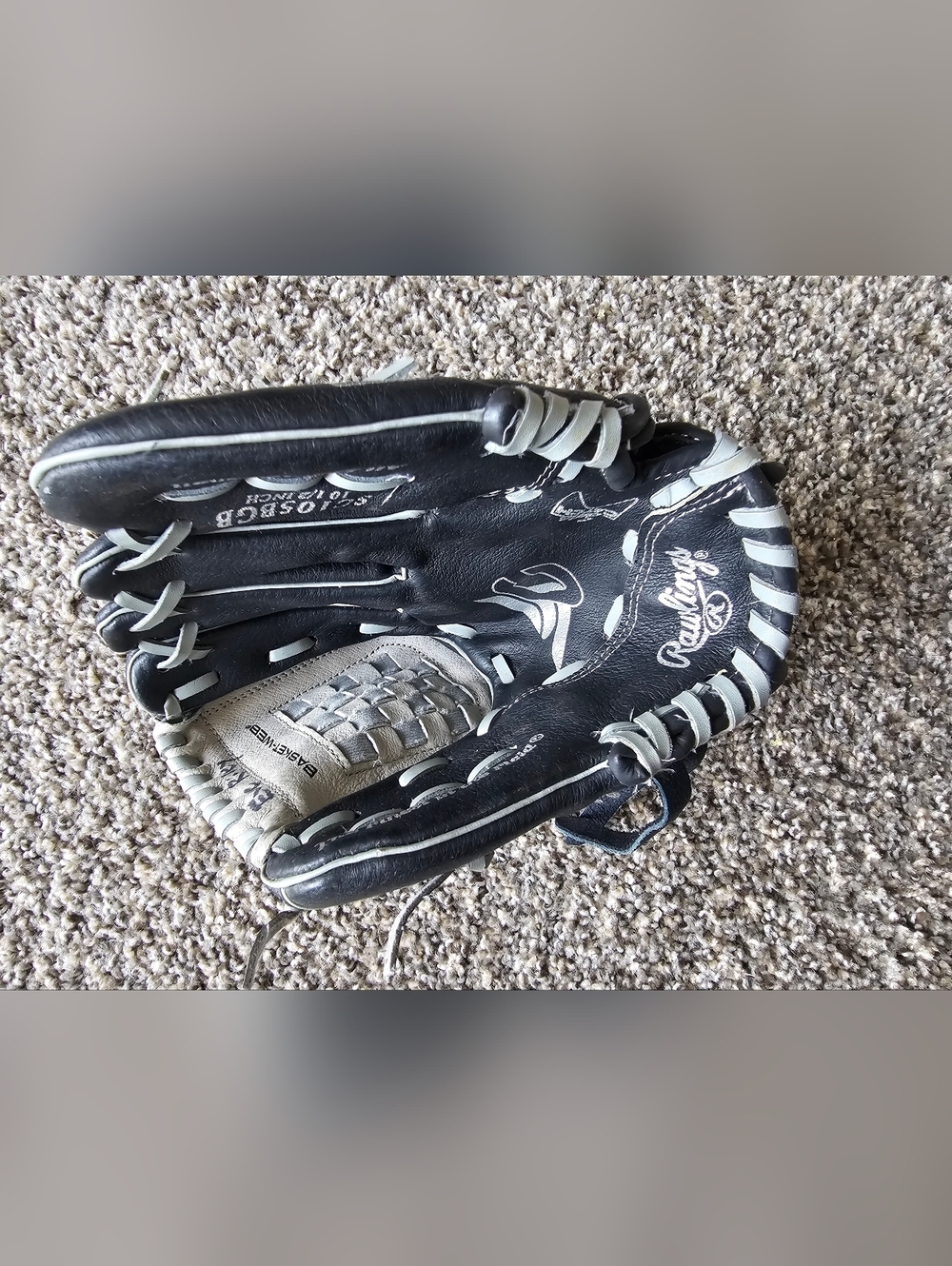 Rawlings Black and White Woven-Pocket Baseball Glove